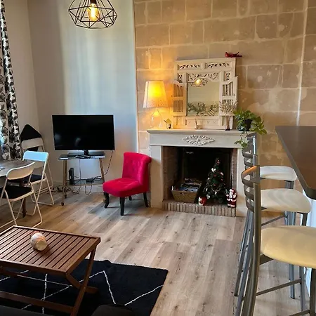 Апартаменти Trois Pieces De Charme Hyper Centre *