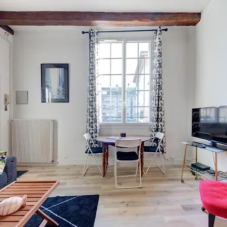 Appartement Trois Pieces De Charme Hyper Centre Tours